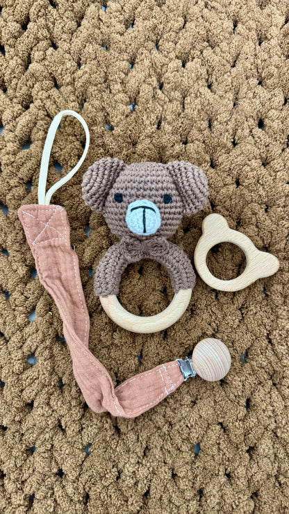 Handgemachtes Baby-Rassel-Set aus Naturholz – Individuell mit Gravur, Bär